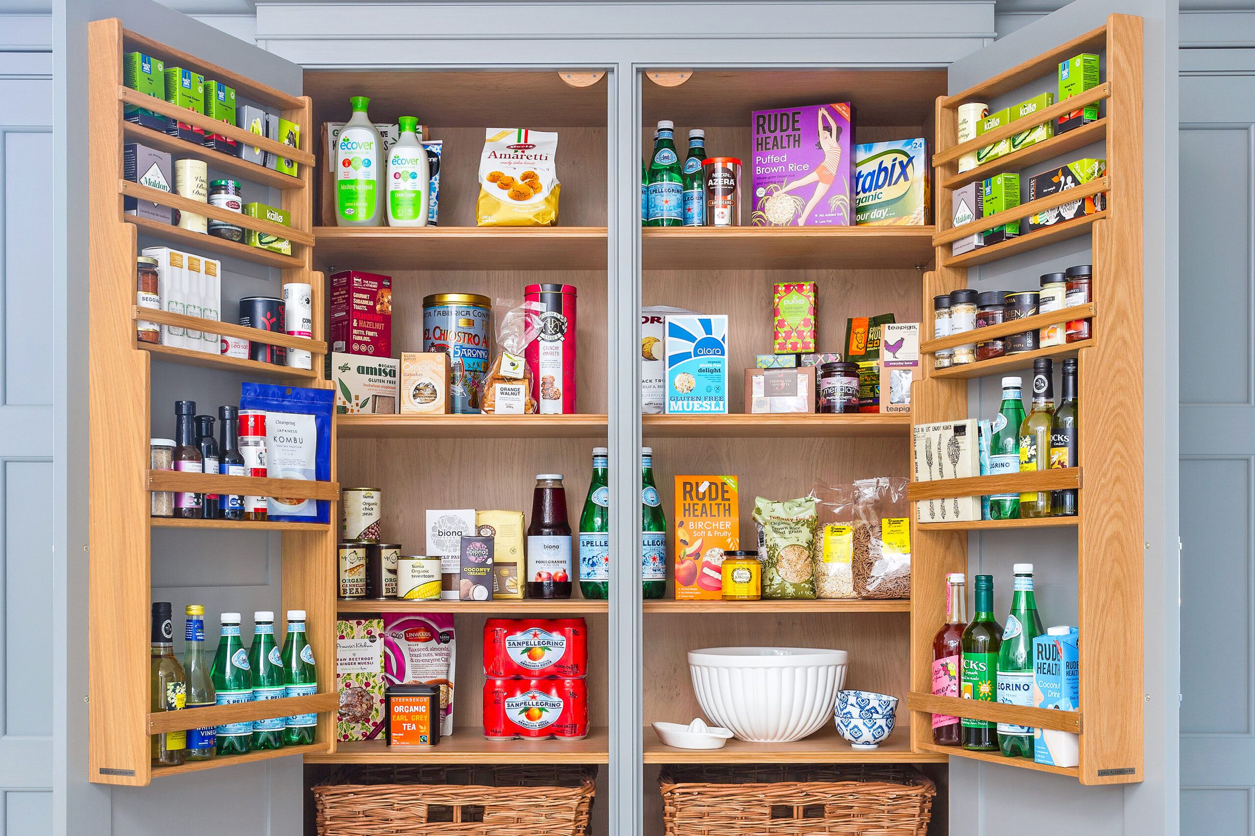 DIY Pantry Shelves Ideas for Your Home