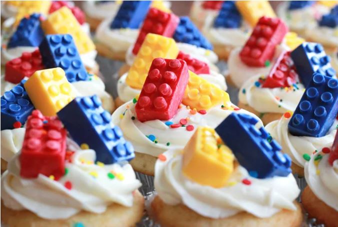 Simple DIY Lego Birthday Cake