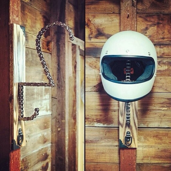 Make A DIY Helmet Rack, So You Don’t Throw Away That Used Chain